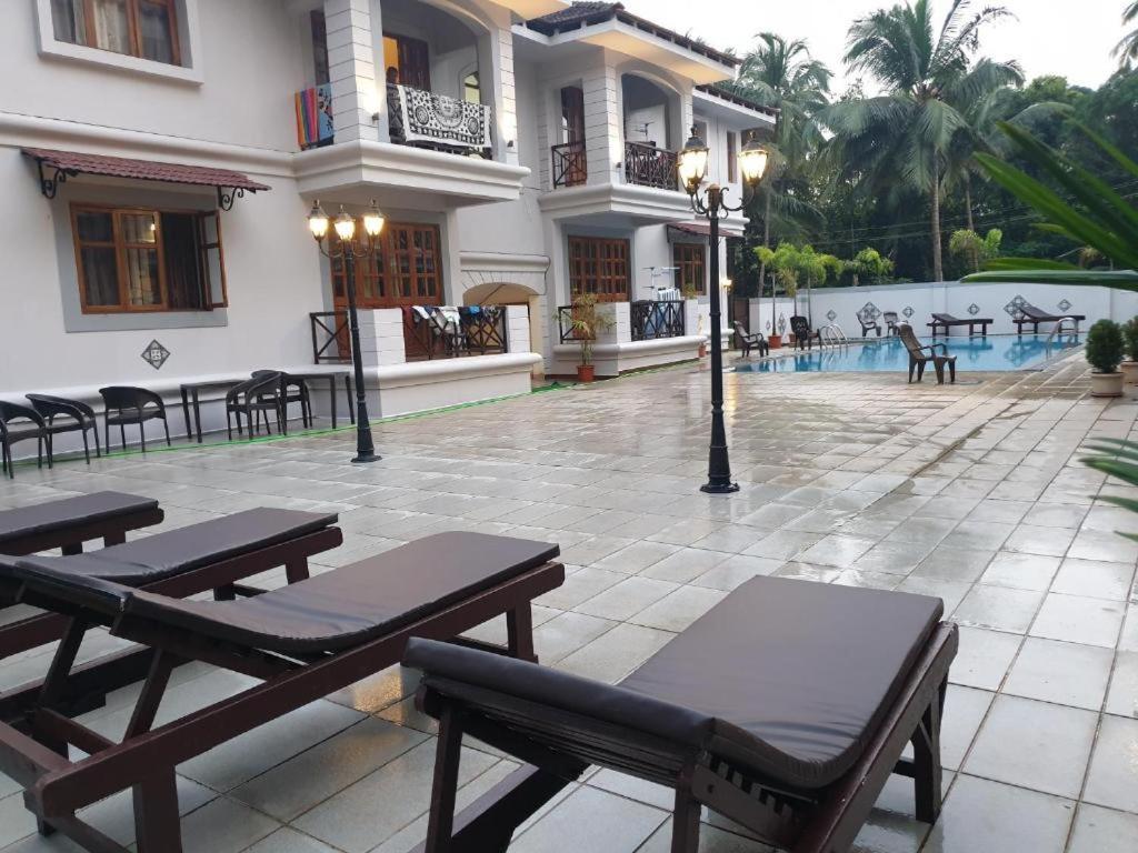 Coastal Suites Apart Hotel ---- 8 Minutes Walk To Beach Бенаулим Екстериор снимка