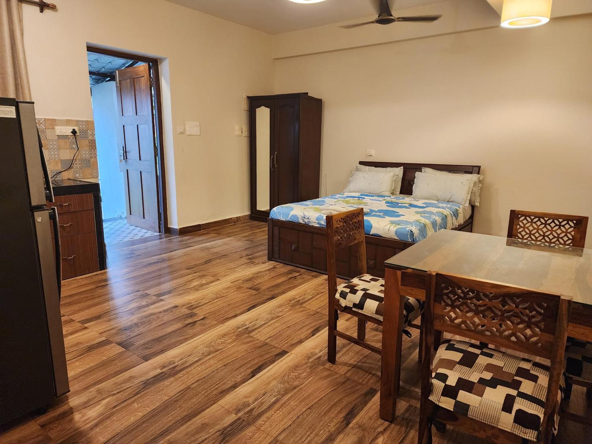 Coastal Suites Apart Hotel ---- 8 Minutes Walk To Beach Бенаулим Екстериор снимка